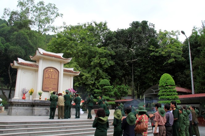 Trở lại Trường Sơn, nhớ những người đã khuất - ảnh 1